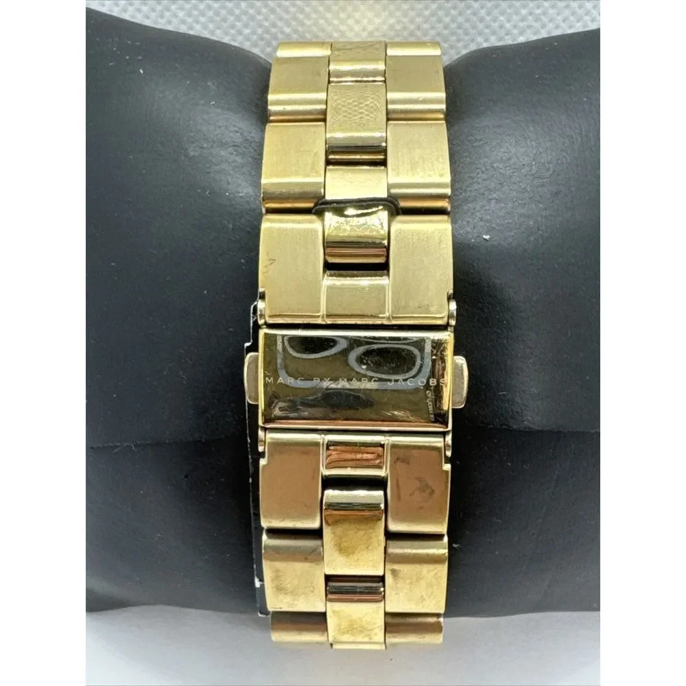 Marc Jacobs MBM3231 Womens Stainless Steel Analog Dial Quartz Wrist Watch JNA725